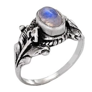 Silverring med oval Månsten