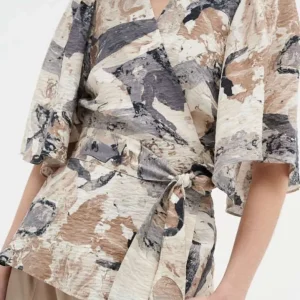 Elita In Wear Wrap top / Beige